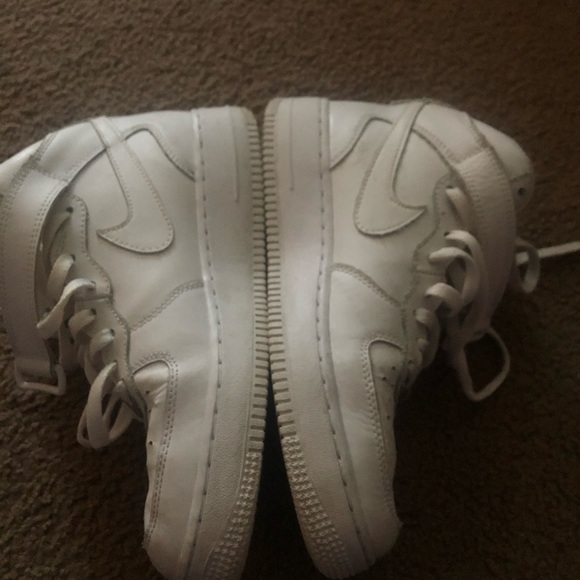 White nike air forces - Picture 2 of 3